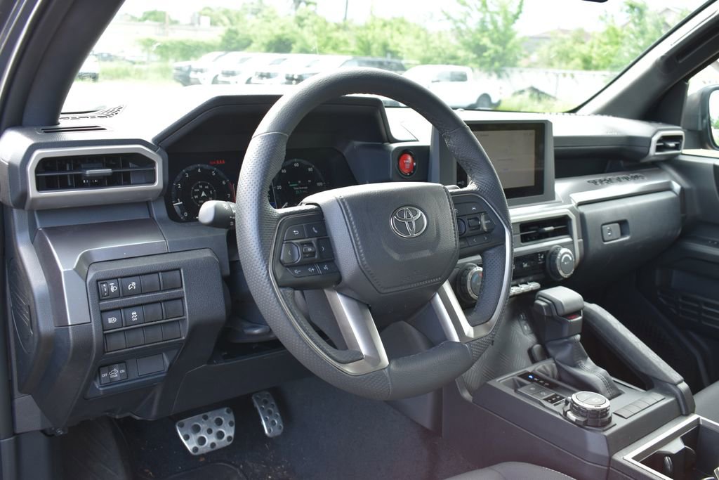 Used 2025 Toyota Tacoma TRD Sport AWD/4WD image 8