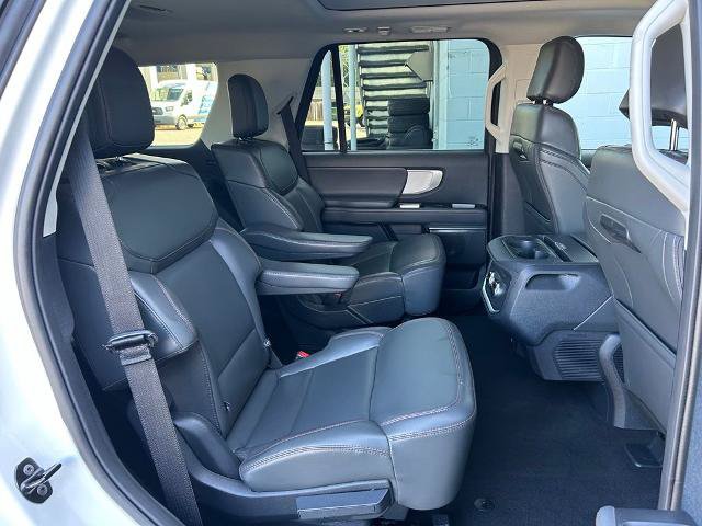 Certified 2025 Ford Expedition Active AWD/4WD image 23