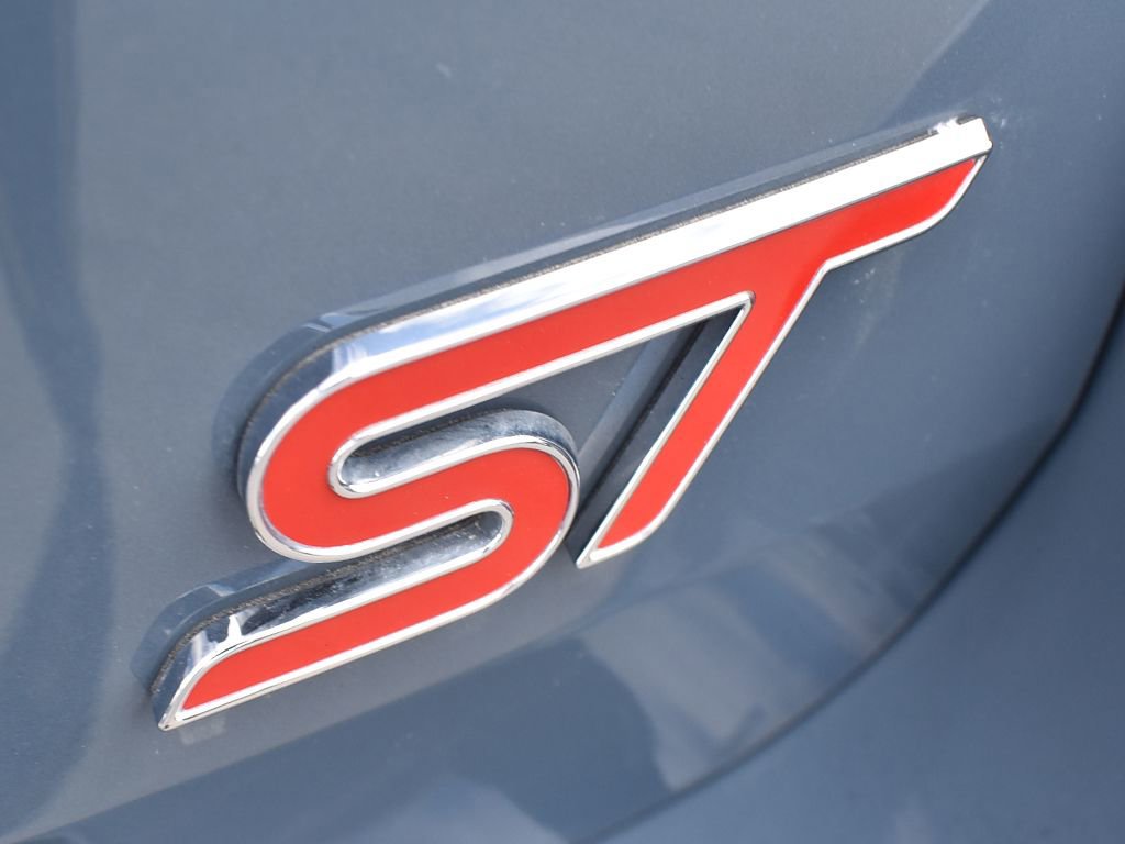 Certified 2025 Ford Explorer ST AWD/4WD image 9