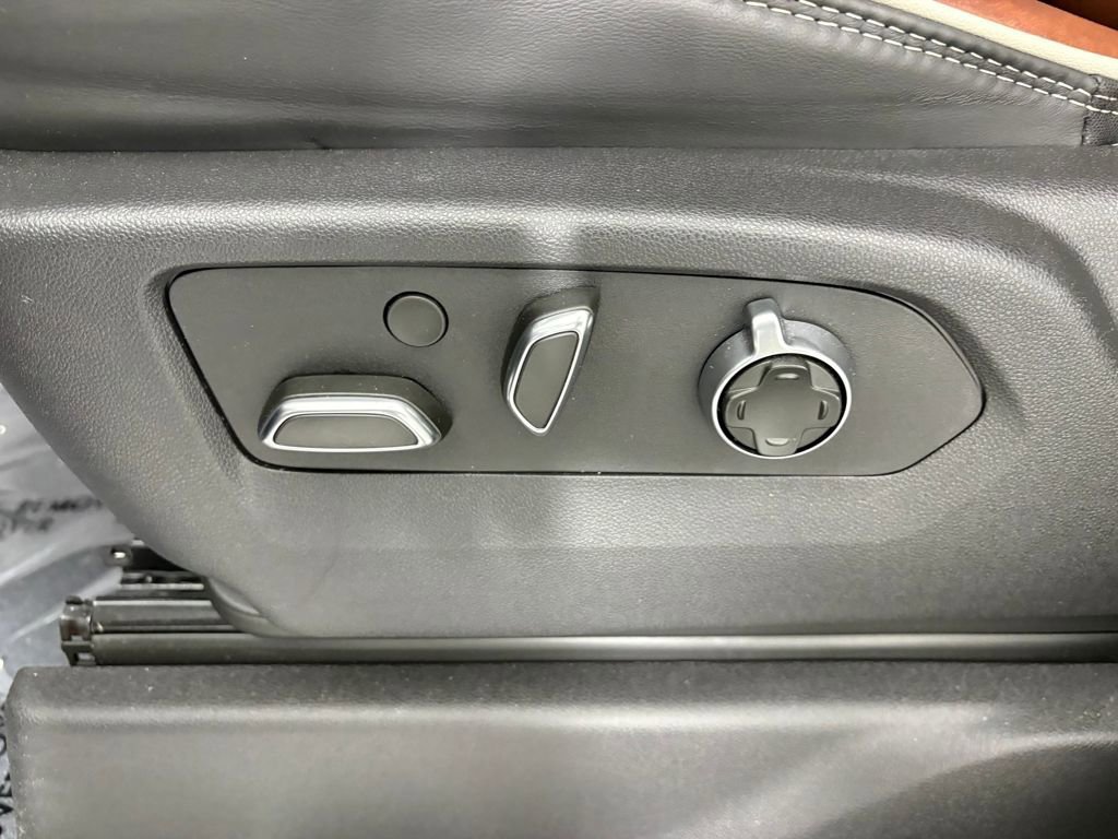 Used 2025 GMC Sierra 1500 Denali Ultimate image 16