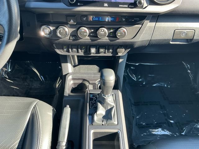 Used 2022 Toyota Tacoma TRD Sport w/ TRD Premium Sport Package image 15