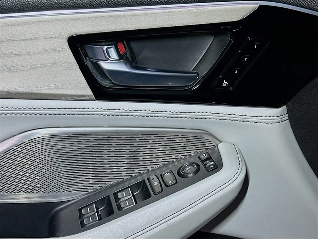 Used 2023 Acura MDX SH-AWD w/ Advance Package image 15