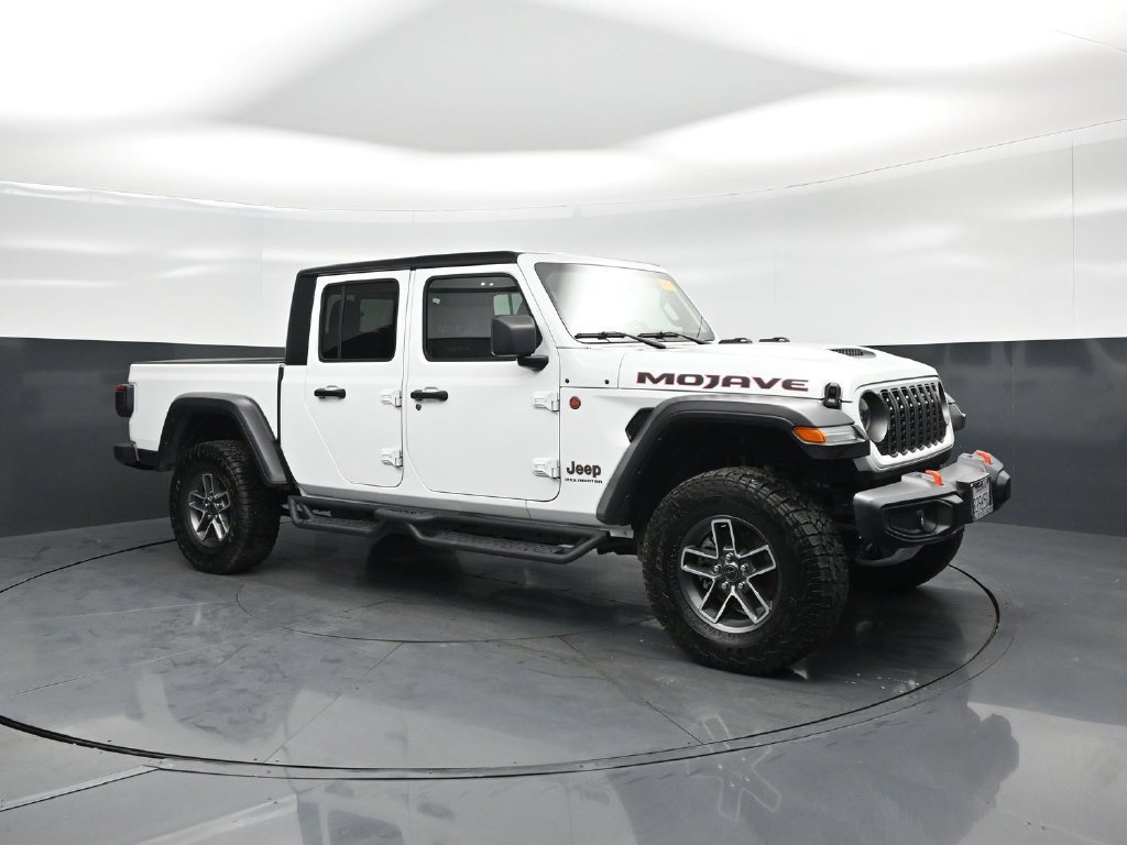 Used 2024 Jeep Gladiator Mojave AWD/4WD image 26