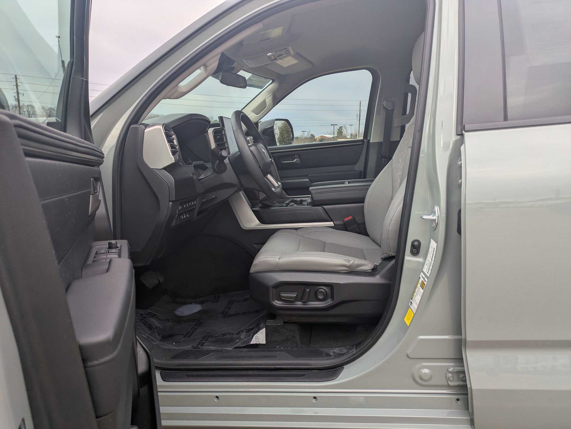 Used 2024 Toyota Tundra SR5 image 15