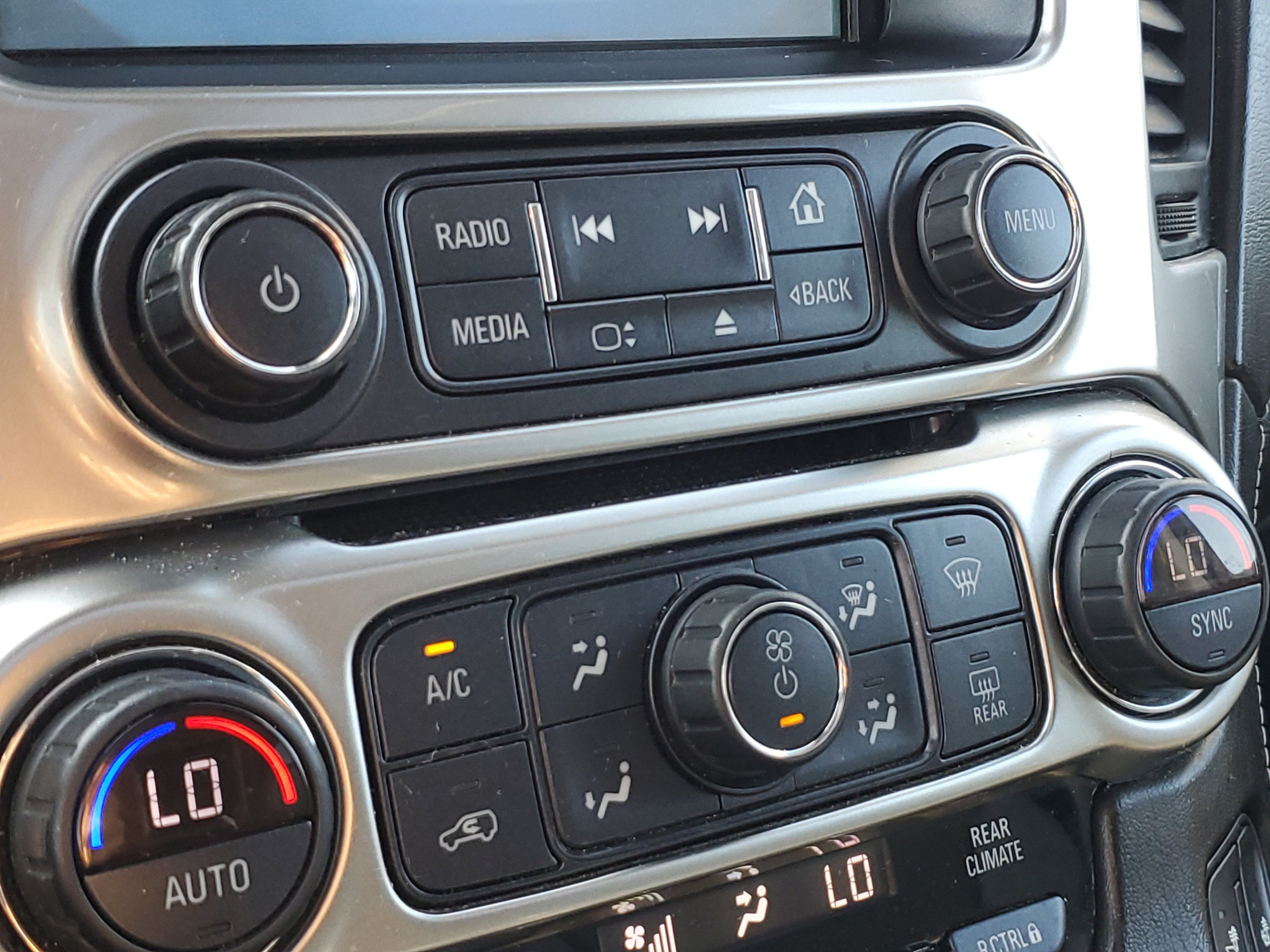 Used 2019 Chevrolet Tahoe LT AWD/4WD image 29