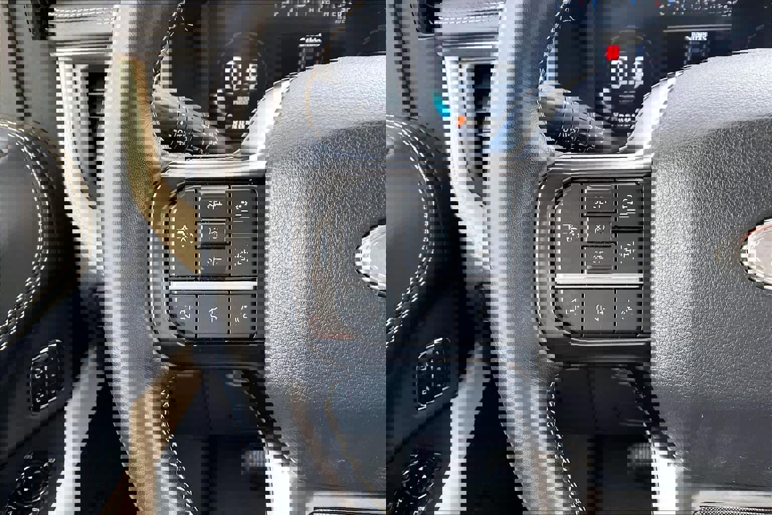 Certified 2023 Ford Expedition Platinum image 24