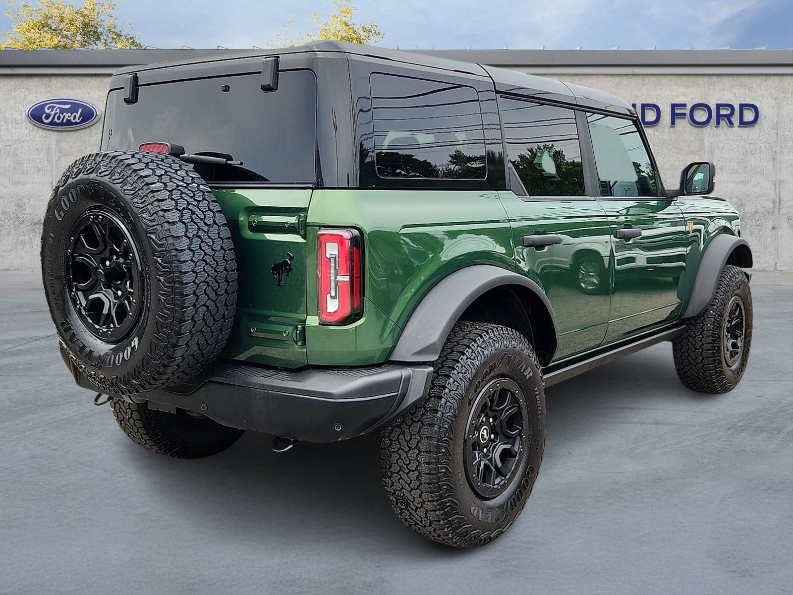 Certified 2025 Ford Bronco Badlands AWD/4WD image 6