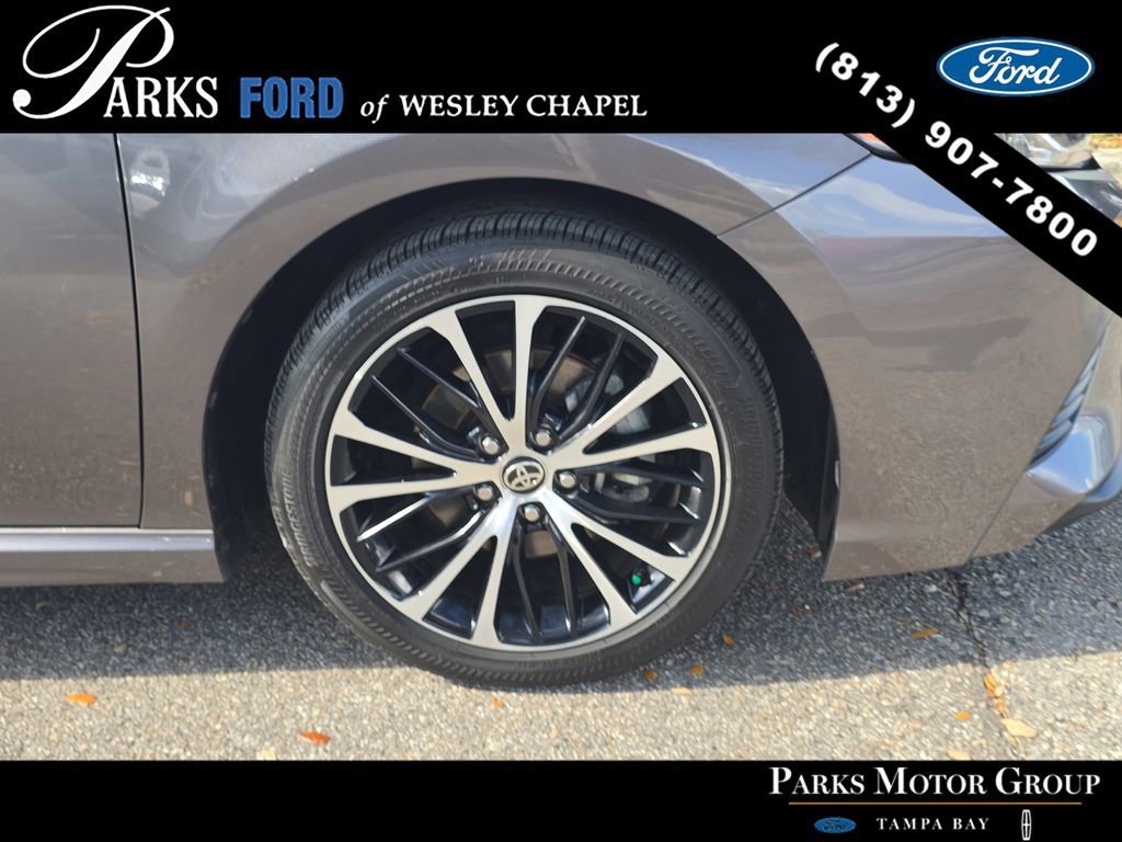 Used 2020 Toyota Camry SE image 30