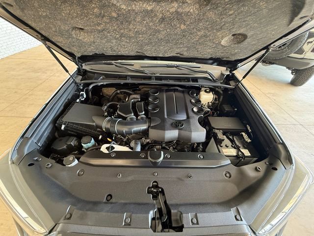 Used 2023 Toyota 4Runner Limited AWD/4WD image 20