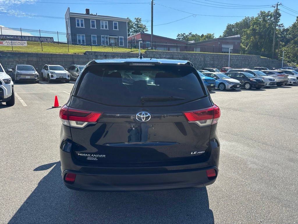 Used 2018 Toyota Highlander Plus AWD/4WD image 8