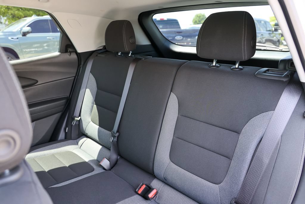 Used 2024 Chevrolet TrailBlazer LT FWD image 30