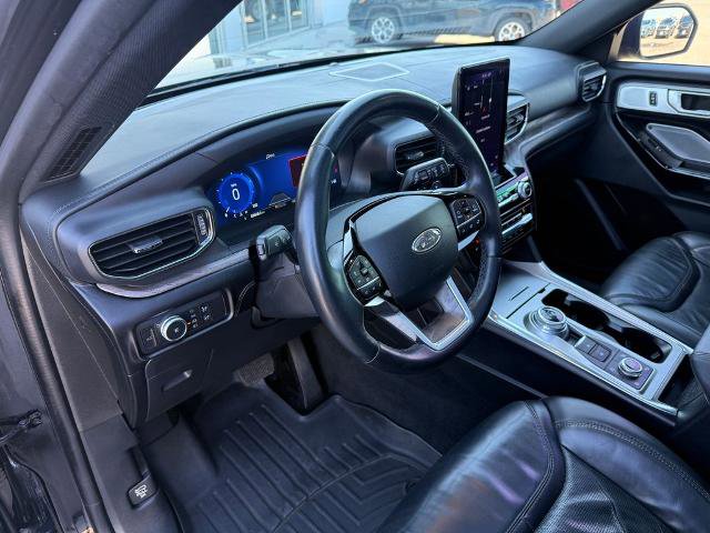Certified 2021 Ford Explorer Platinum w/ Equipment Group 601A AWD/4WD image 32
