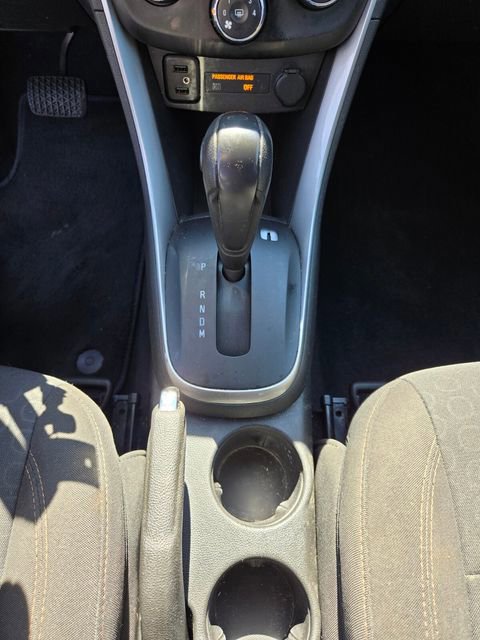 Used 2022 Chevrolet Trax LS w/ Tint and Cruise Package image 25