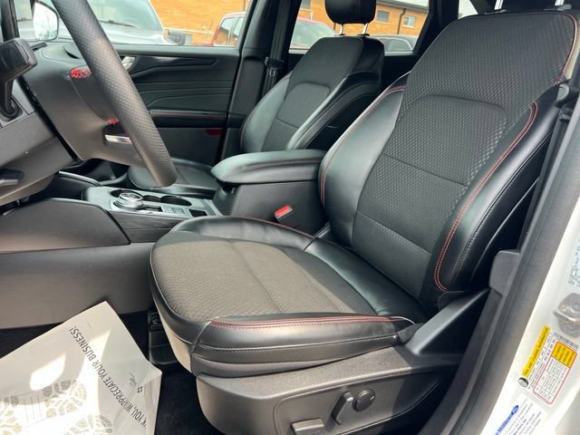 Certified 2023 Ford Escape ST-Line w/ Tech Pack #1 AWD/4WD image 19