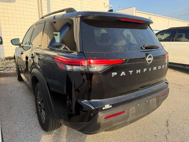 Used 2024 Nissan Pathfinder SV FWD image 5