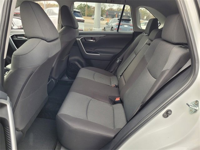Used 2025 Toyota RAV4 XLE image 9