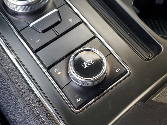 Certified 2024 Ford Expedition XLT image 29