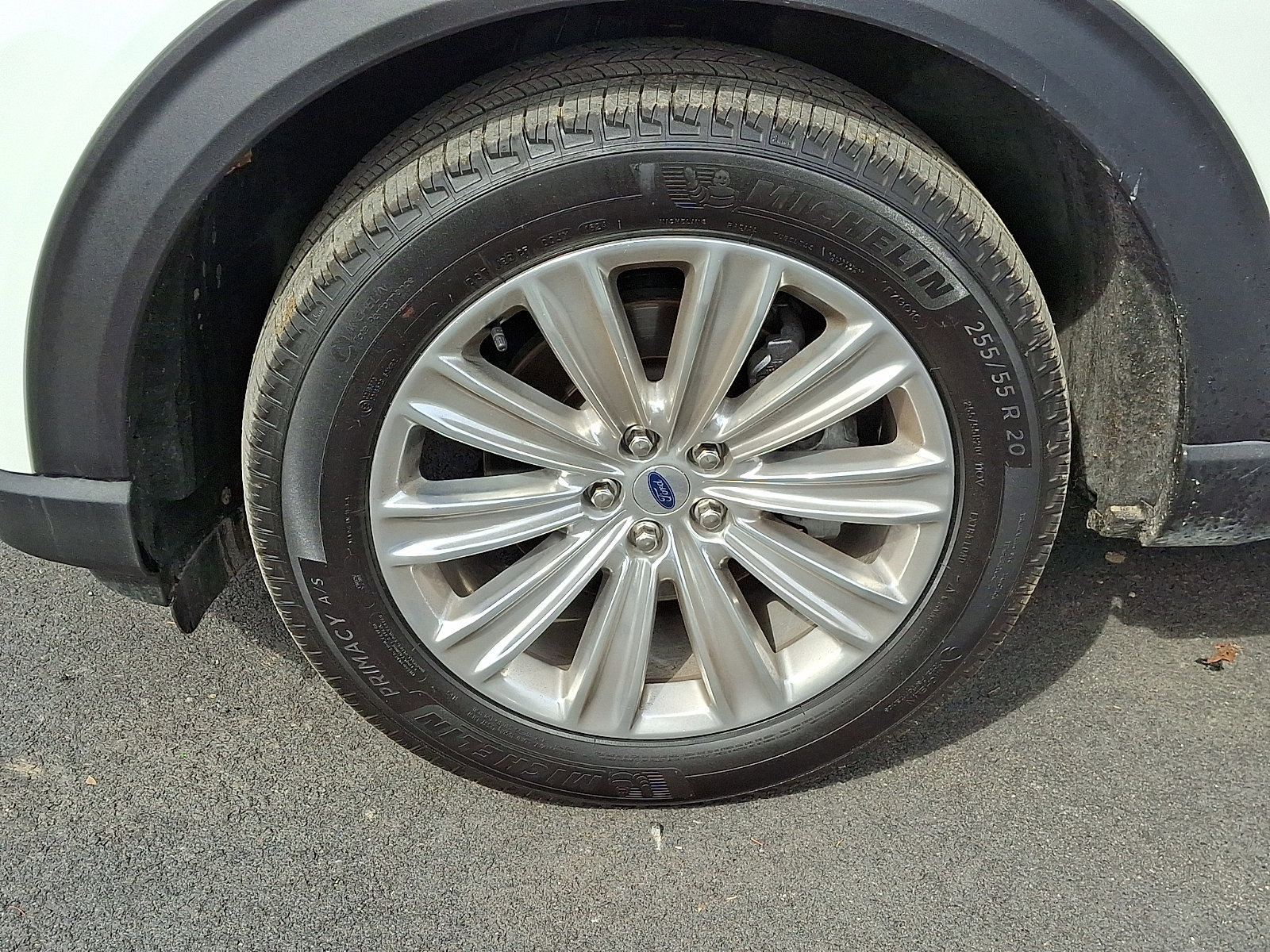 Certified 2025 Ford Explorer Platinum w/ LUX Leather Package image 9