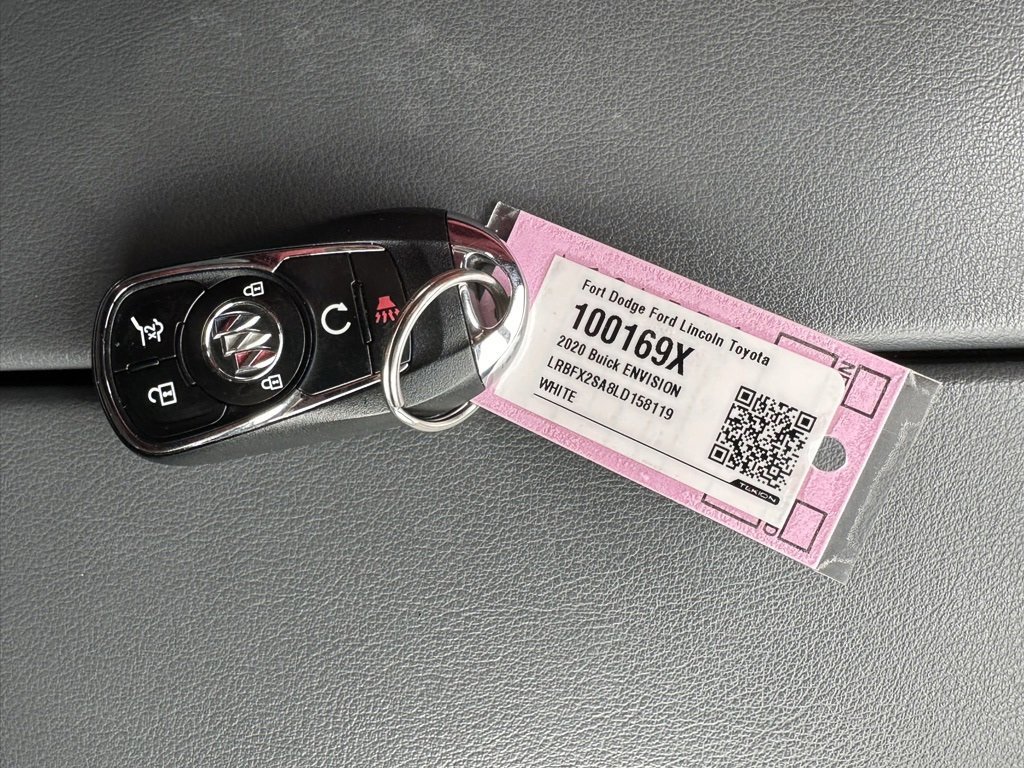 Used 2020 Buick Envision Essence image 32