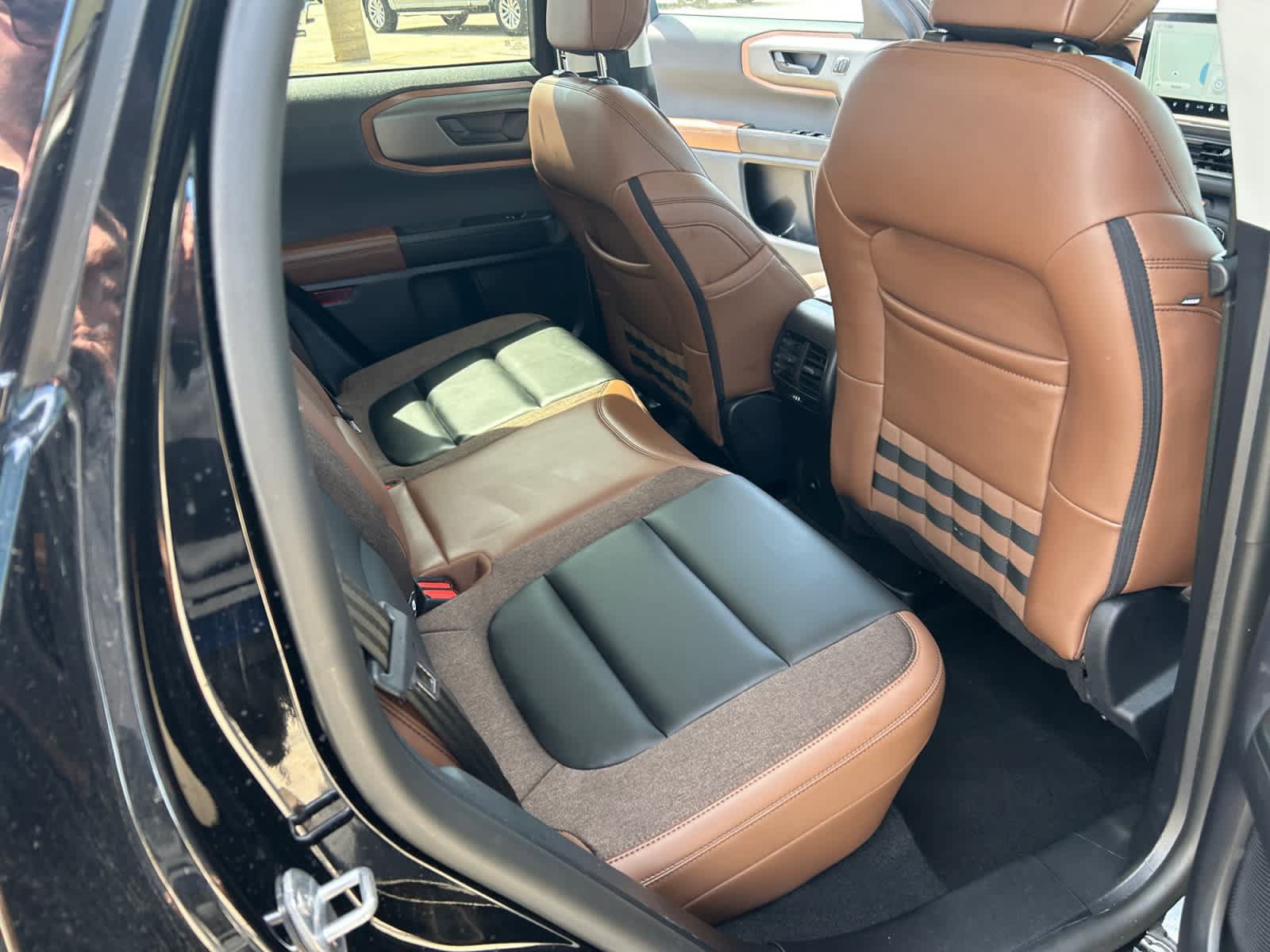 Certified 2025 Ford Bronco Sport Outer Banks w/ Outer Banks Tech Package+ AWD/4WD image 18