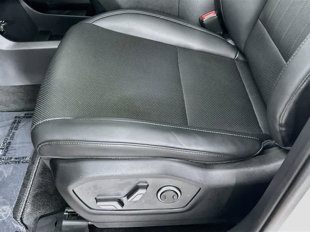 Used 2024 Hyundai Santa Fe SEL FWD image 29
