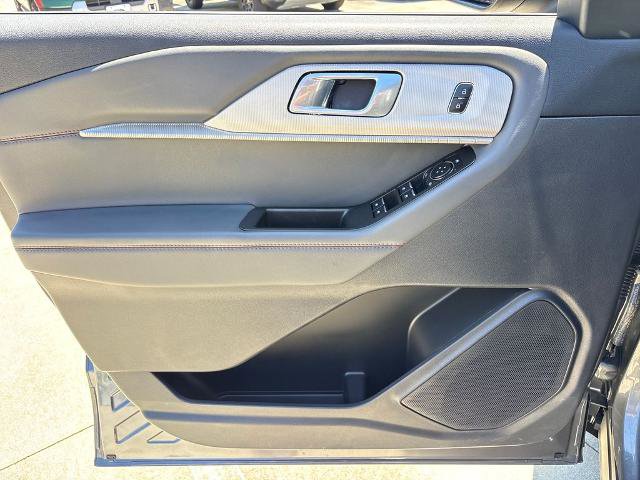 Certified 2025 Ford Explorer Active AWD/4WD image 28