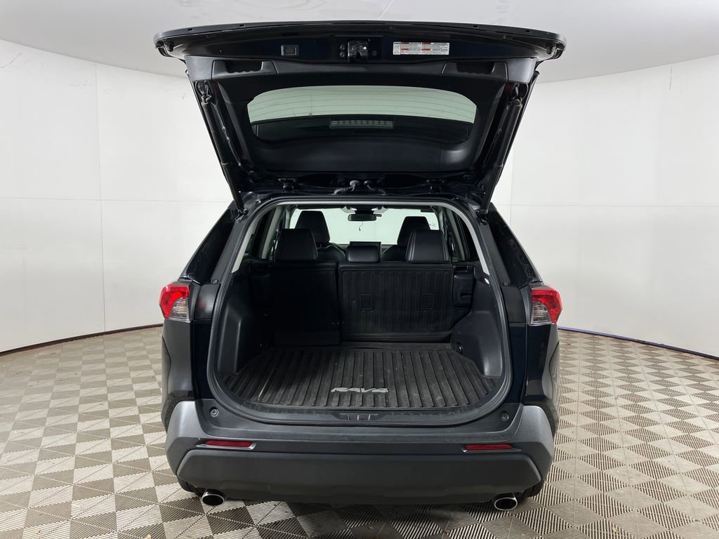 Used 2021 Toyota RAV4 XLE Premium image 24