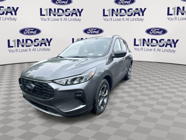 Certified 2025 Ford Escape ST-Line w/ Equipment Group 301A image 2