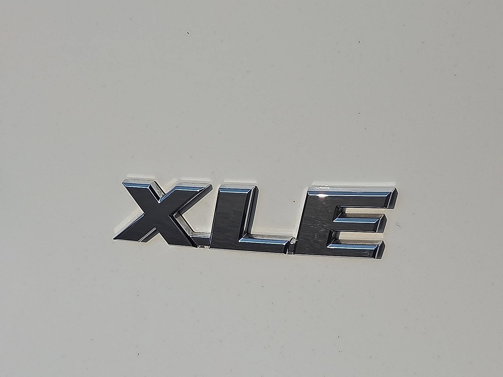 Used 2023 Toyota RAV4 XLE w/ Convenience Package FWD image 9