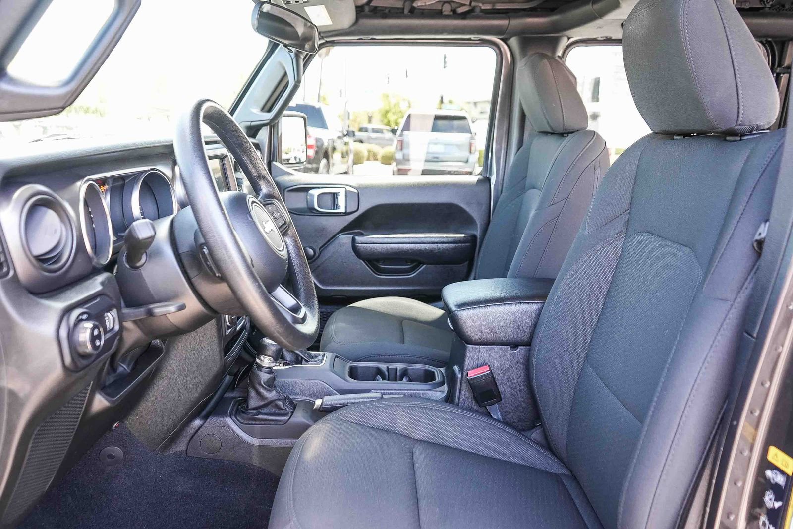 Used 2023 Jeep Gladiator Sport AWD/4WD image 19