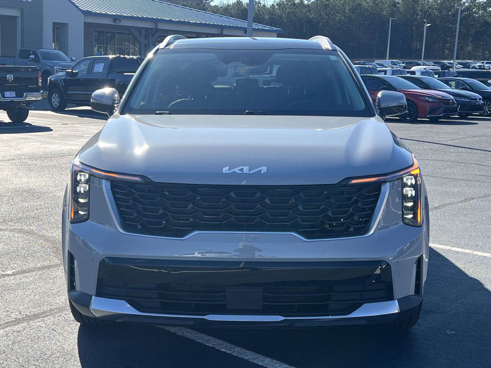 Used 2025 Kia Sorento S w/ Panoramic Sunroof Package image 8