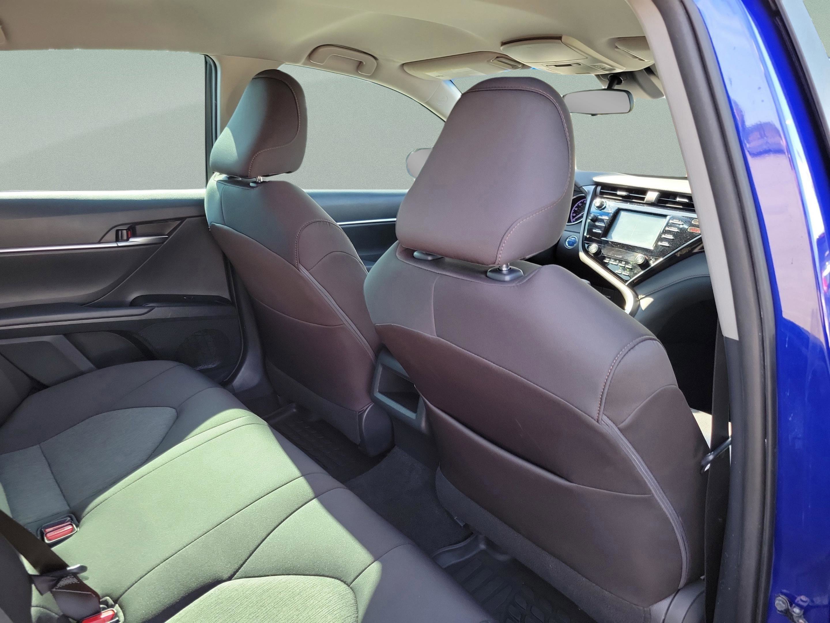 Used 2018 Toyota Camry LE image 23