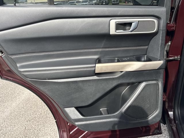 Certified 2022 Ford Explorer XLT w/ Equipment Group 202A RWD image 20