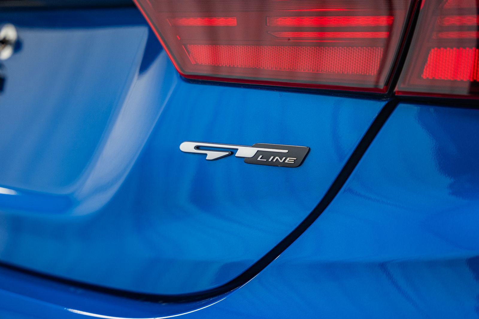 Used 2023 Kia Forte GT-Line w/ GT-Line Premium Package image 9