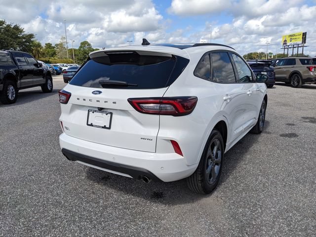 Certified 2024 Ford Escape ST-Line w/ Tech Pack #1 AWD/4WD image 4