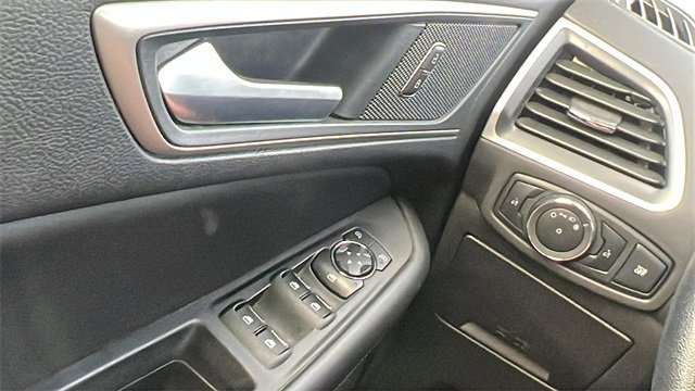 Certified 2024 Ford Edge SEL image 32