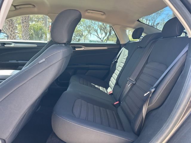 Certified 2018 Ford Fusion SE w/ Fusion SE Technology Package image 11