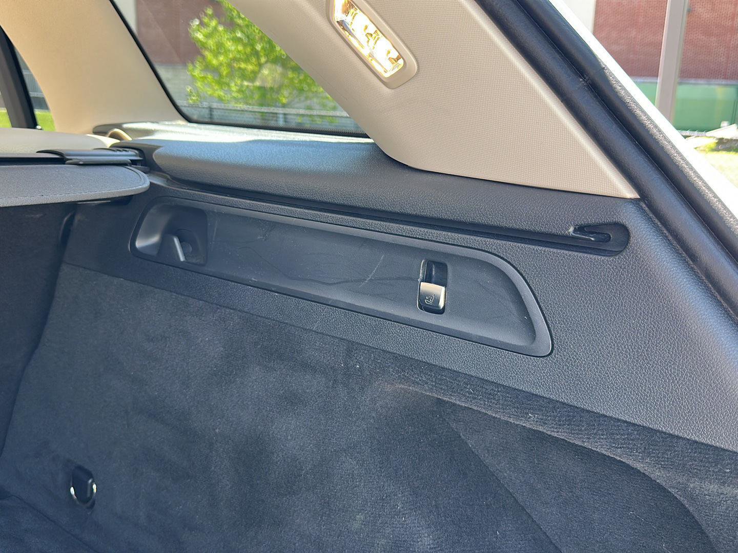 Used 2021 Mercedes-Benz GLC 300 4MATIC image 30