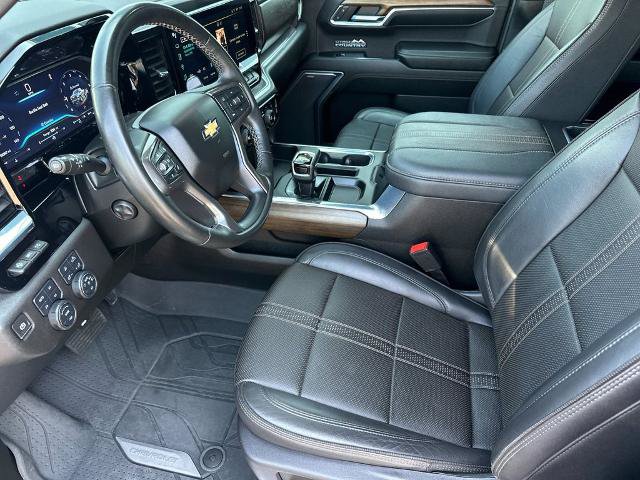 Used 2024 Chevrolet Silverado 1500 High Country w/ Technology Package AWD/4WD image 9