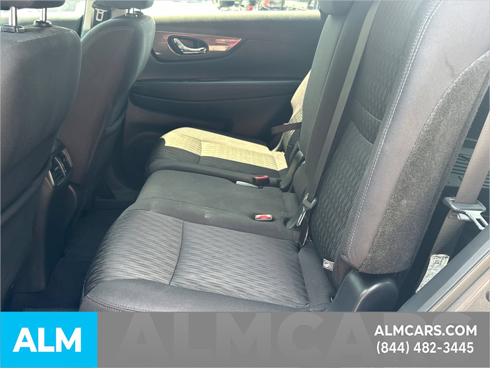 Used 2019 Nissan Rogue SV w/ Premium Package FWD image 24
