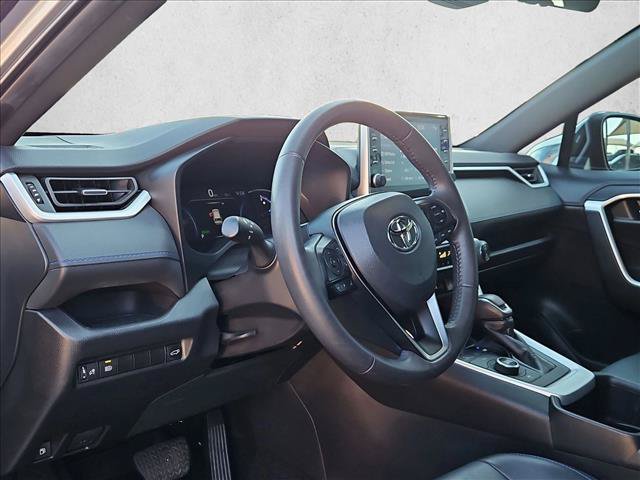 Used 2022 Toyota RAV4 XSE AWD/4WD image 8
