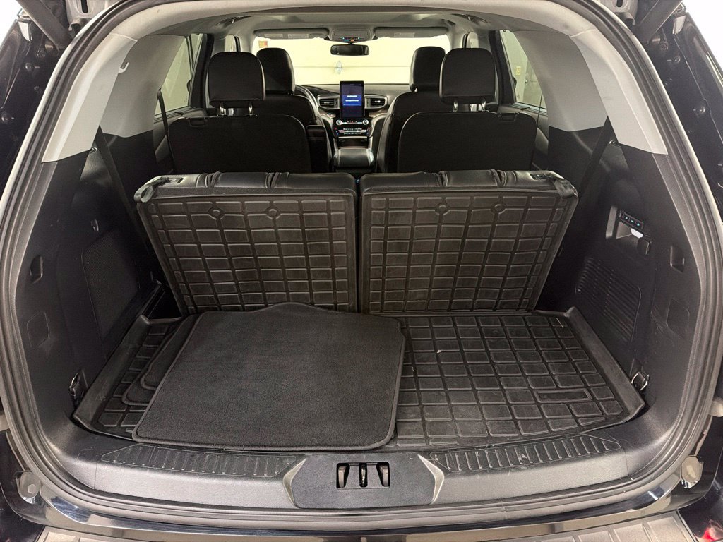 Certified 2022 Ford Explorer Limited w/ Limited Technology Package AWD/4WD image 39