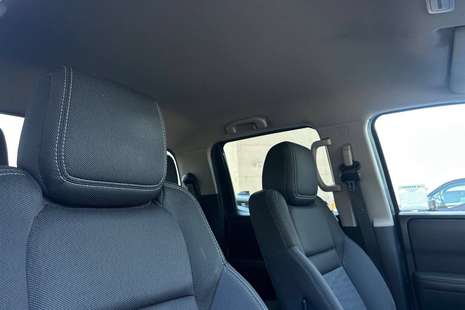 Used 2023 Nissan Frontier SV AWD/4WD image 15