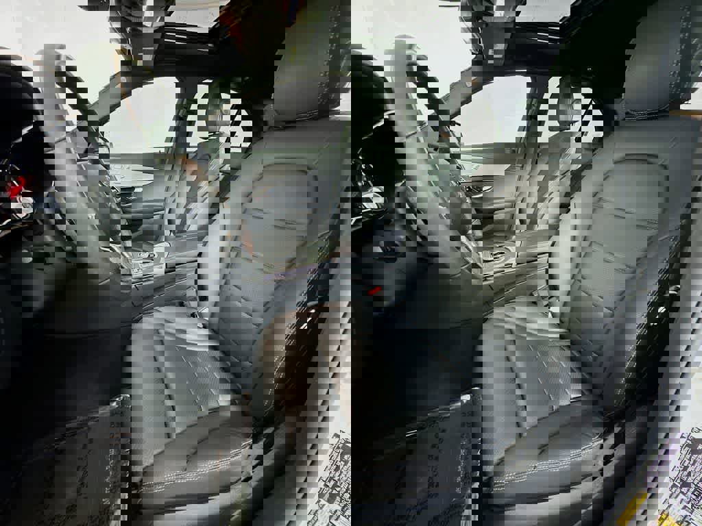 Used 2020 Mercedes-Benz C 300 Sedan image 15