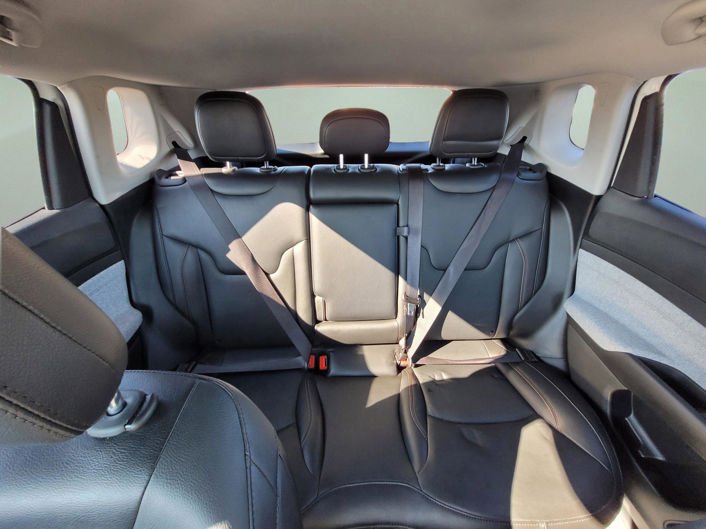 Used 2022 Jeep Compass Latitude image 17