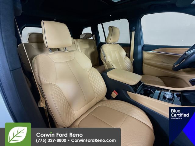 Used 2023 Jeep Grand Cherokee Summit AWD/4WD image 34