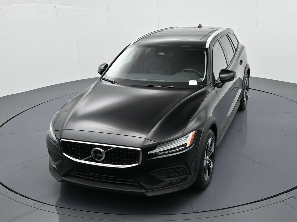 Used 2024 Volvo V60 B5 Cross Country Plus AWD/4WD image 16