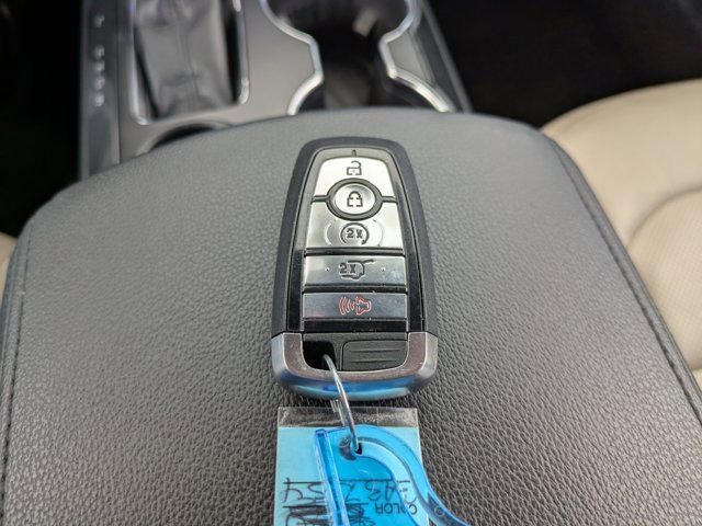 Certified 2019 Ford Explorer Limited w/ Ford Safe & Smart Package image 33