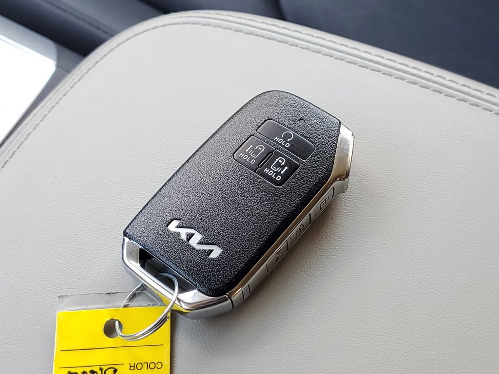 Used 2024 Kia Carnival EX FWD image 36
