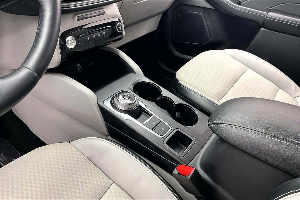 Certified 2024 Ford Escape SE FWD image 15